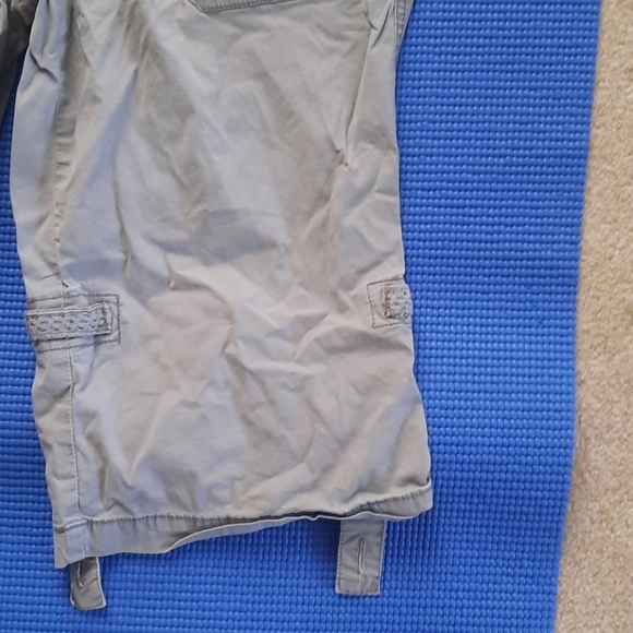 Roll-up Capris - Picture 3 of 6